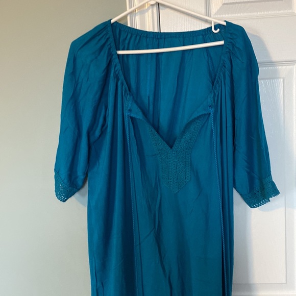 Top - Picture 2 of 2